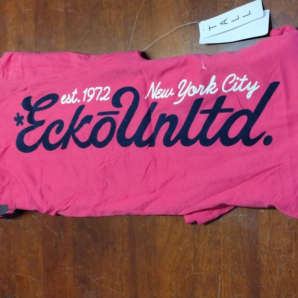 NWT Ecko Unltd. V-neck Tee.   #1127